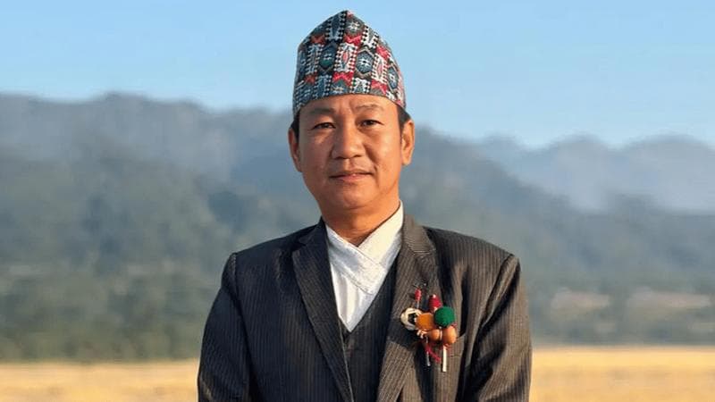 बजेट प्रस्तुत भइरहँदा हर्क साम्पाङ बैठकबाट बाहिरिए