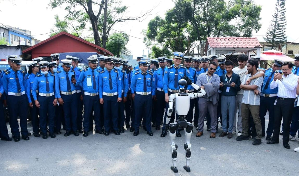 ट्राफिक व्यवस्थापनमा प्रविधिको फड्को, सडकमा रोबट उतारिँदै