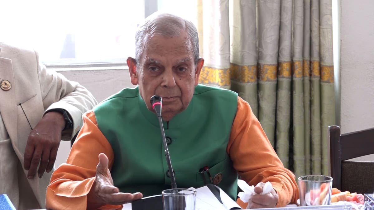 महन्थ ठाकुरको आरोप: सरकार बाह्य प्रभावमा चलिरहेको छ