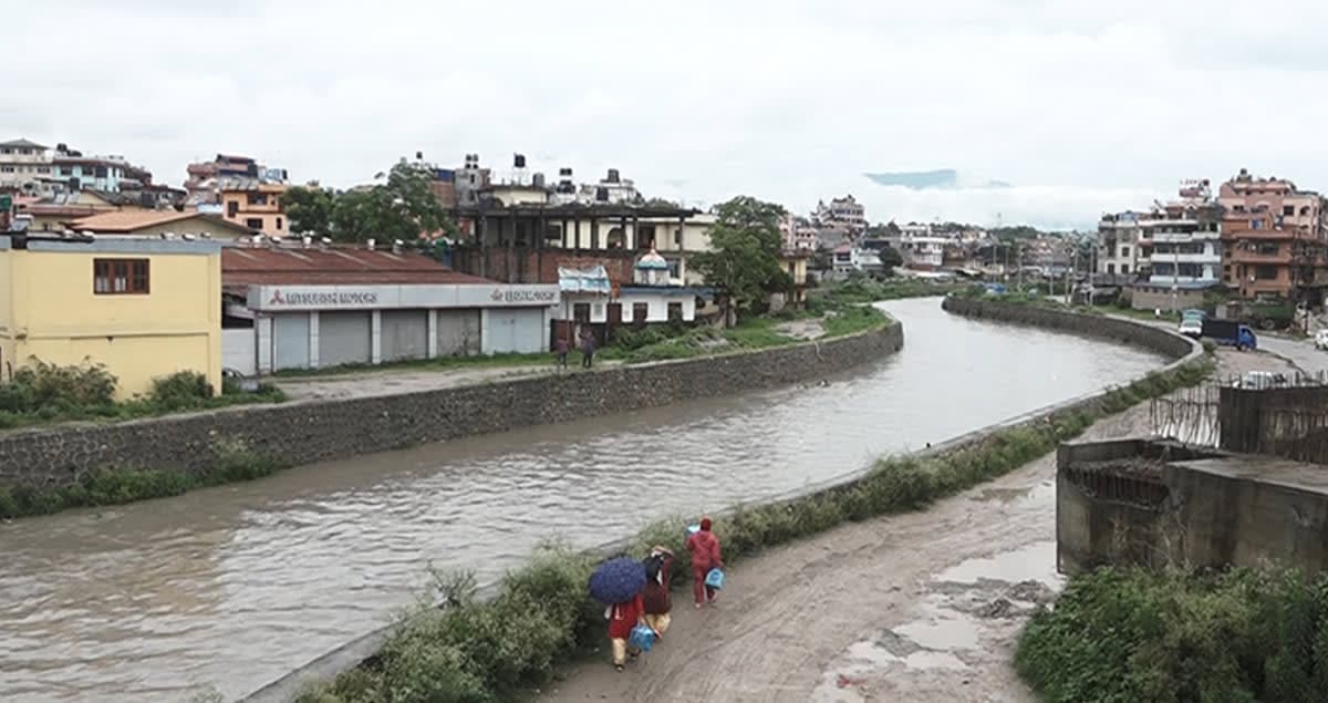 वर्षा घट्दै, एक–दुई स्थानमा मात्रै भारी पानी पर्ने सम्भावना