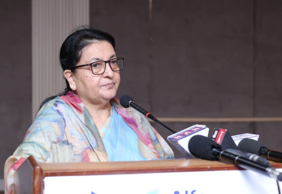 तथ्य र तर्कमा आधारित राजनीतिक धारणा बनाउन युवालाई पूर्वराष्ट्रपति भण्डारीको आग्रह