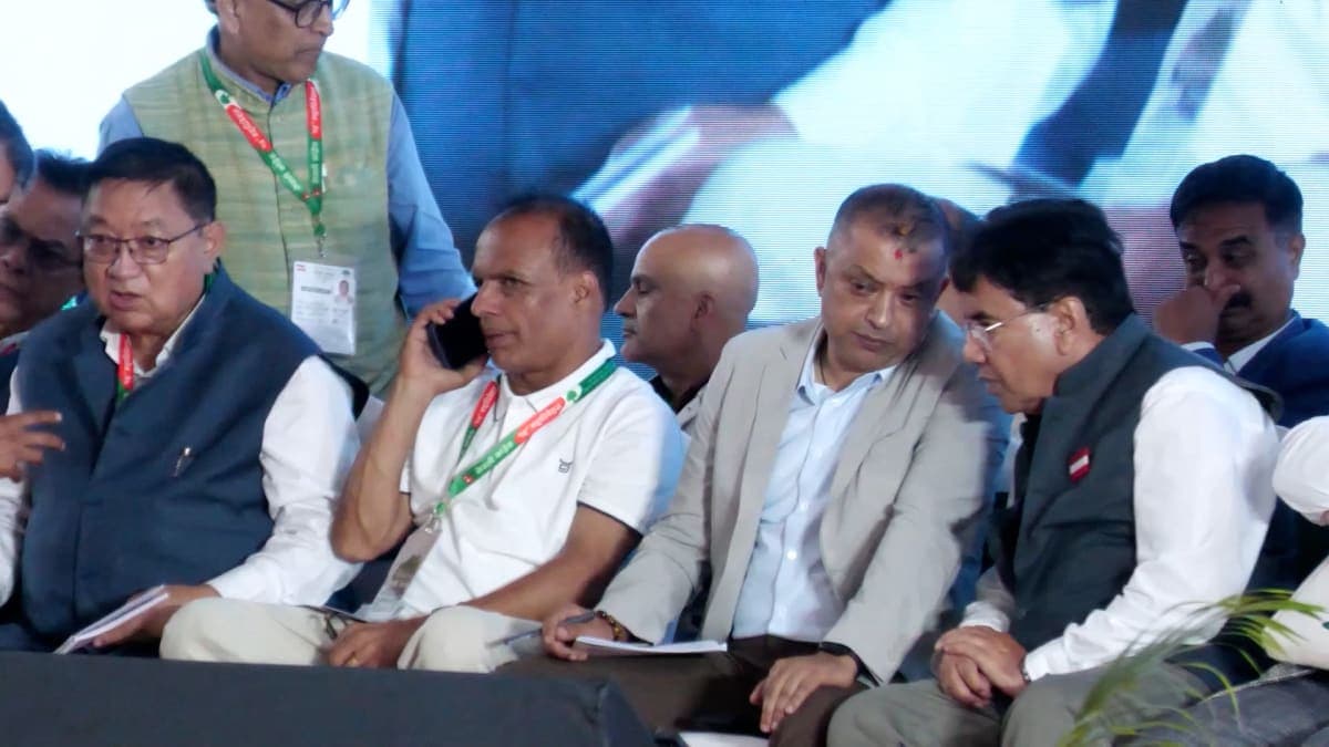 कांग्रेसको नेतृत्व चयनका लागि मतदान भोलि बिहान ७ बजेका लागि सर्यो